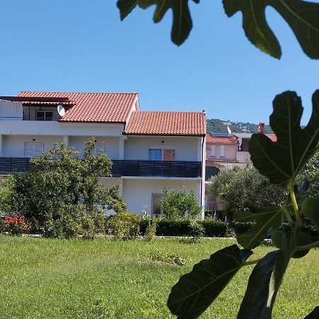 Apartment Kurelic Rab Town Exterior photo